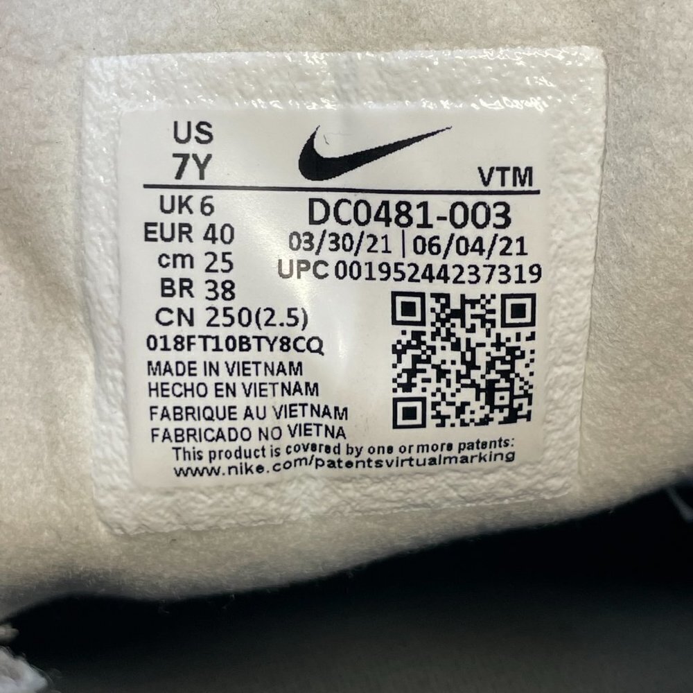 Nike Waffle One SE Boys Size 7Y Cool Grey White Wolf Grey Black - Picture 8 of 8